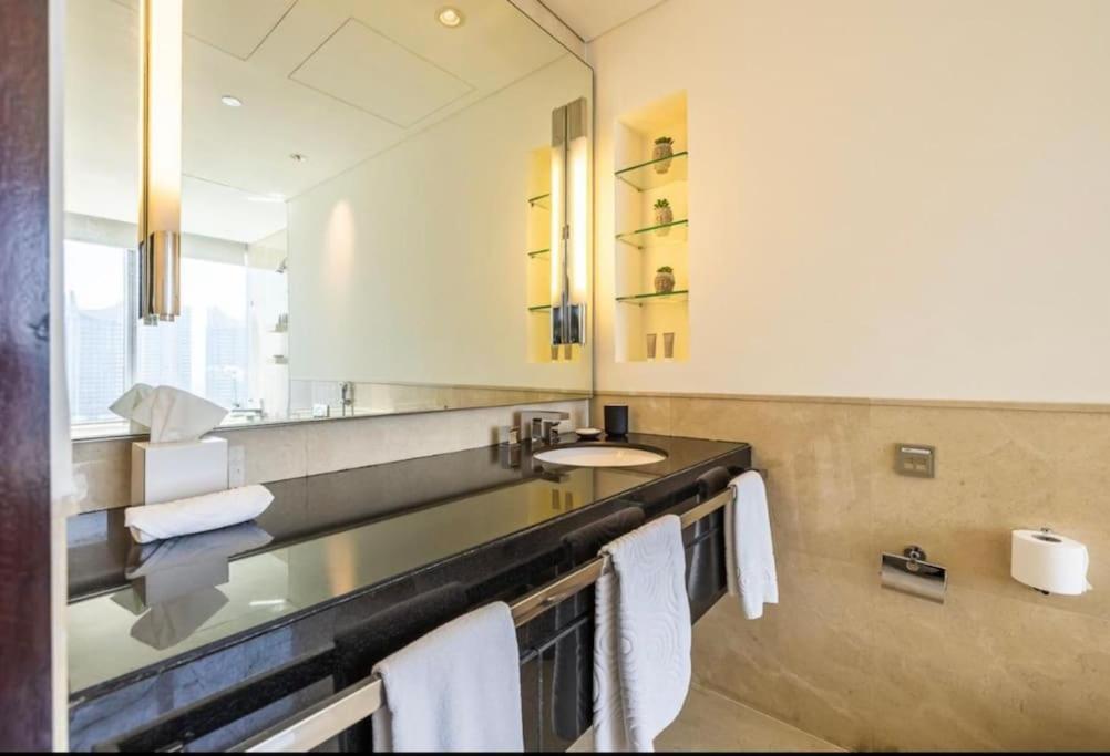 Apartment One Bedroom In Jw Marriott Marina