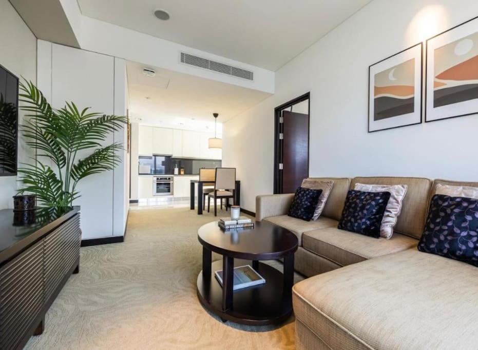 Apartment One Bedroom In Jw Marriott Marina